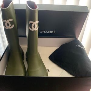 Chanel Rain Boots 🫶🏽